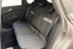 harmaa Audi Q4 e-tron 2023 kuva 10.