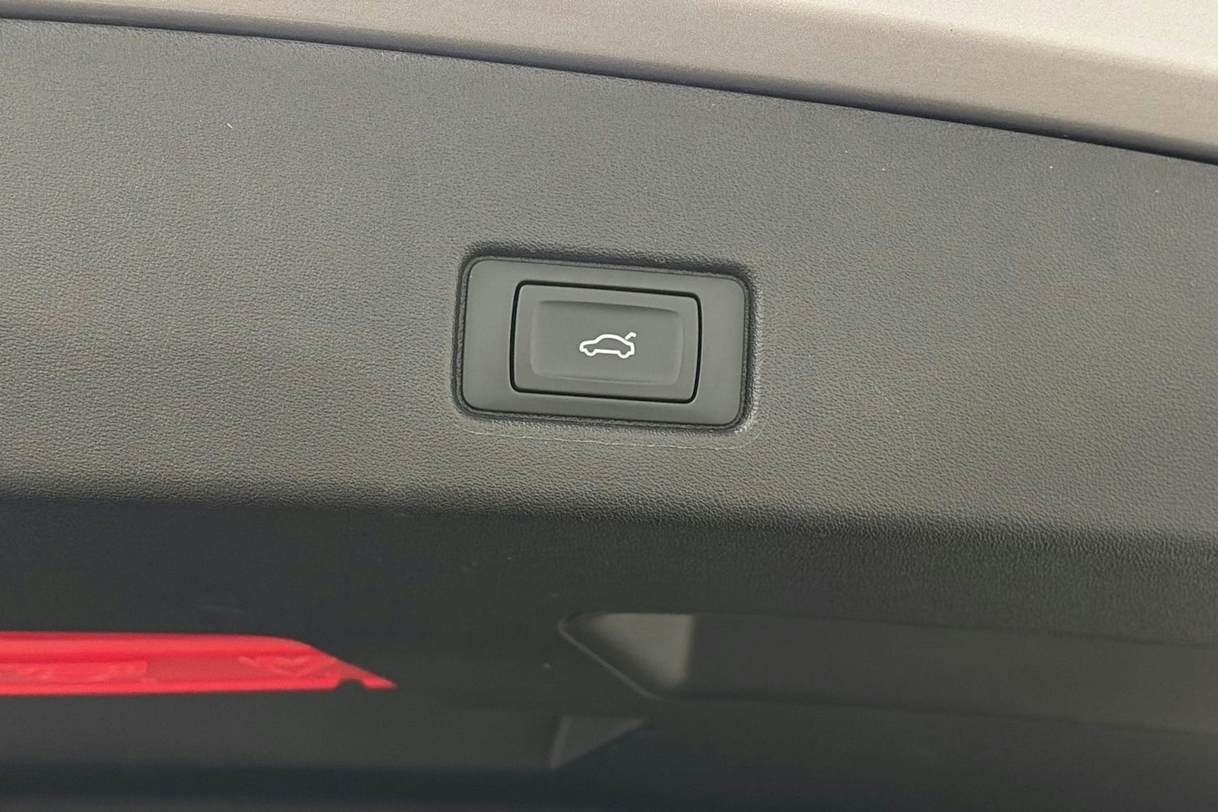 harmaa Audi Q4 e-tron 2023 kuva 15.