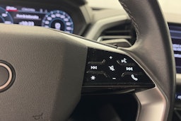 harmaa Audi Q4 e-tron 2023 kuva 21.