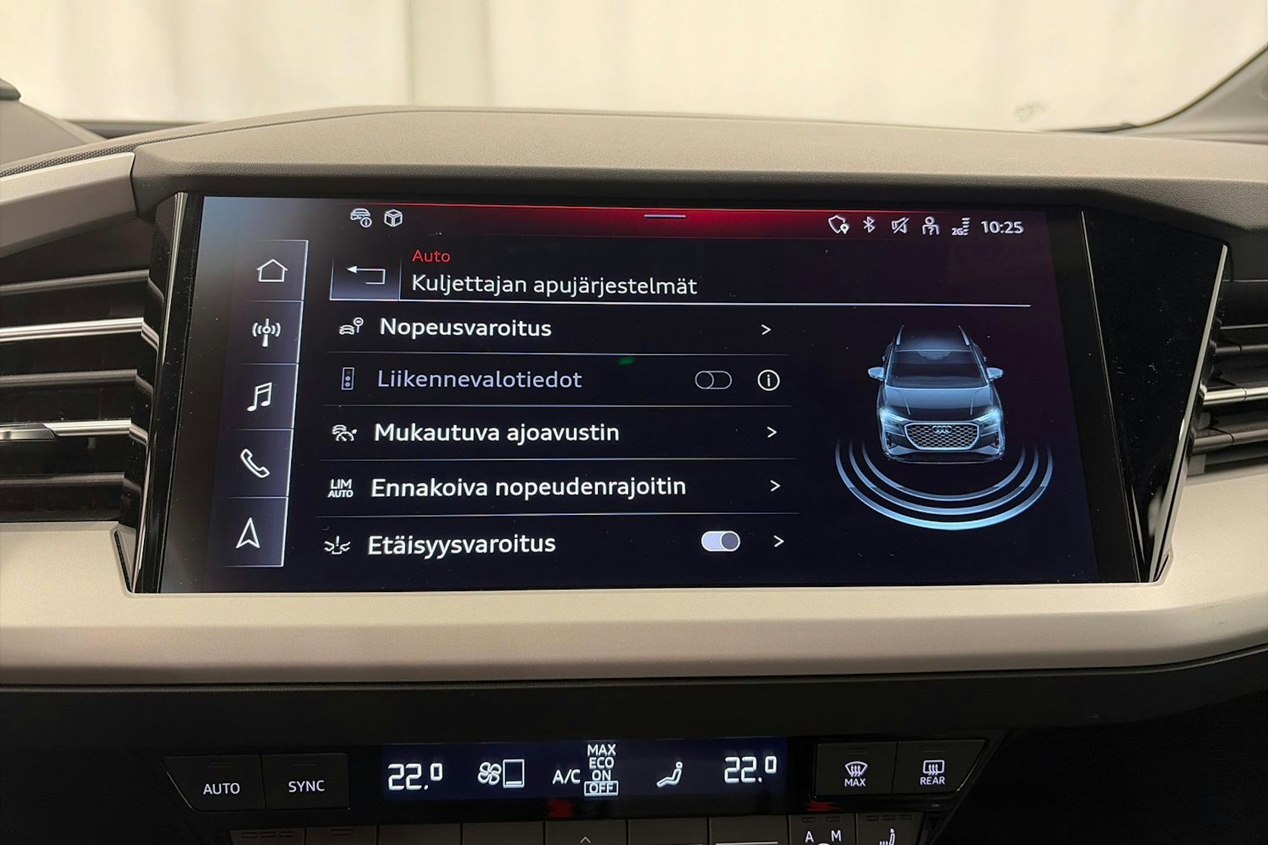 harmaa Audi Q4 e-tron 2023 kuva 27.