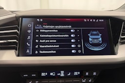 harmaa Audi Q4 e-tron 2023 kuva 28.