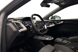 harmaa Audi Q4 e-tron 2023 kuva 3.