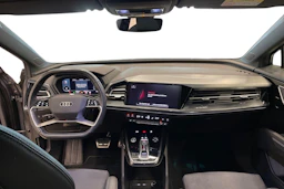 Harmaa Audi Q4 e-tron 2023 kuva 7.