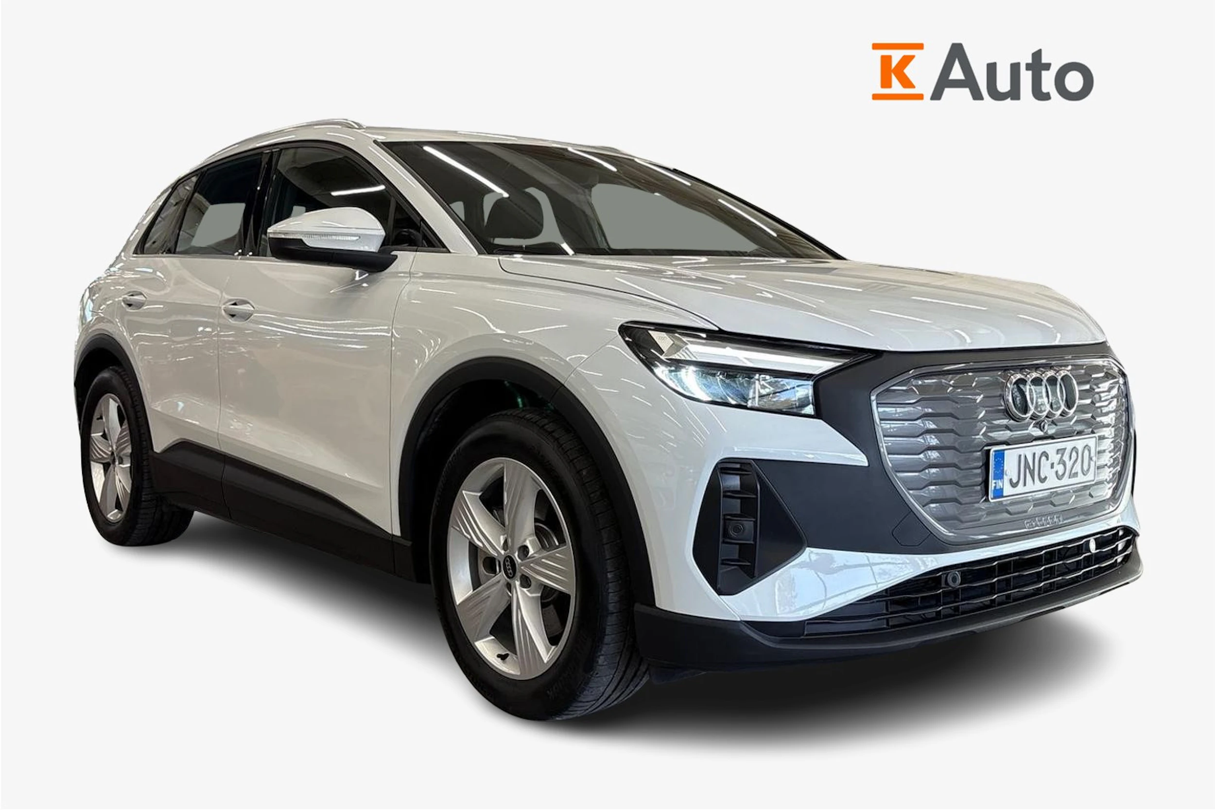 valkoinen Audi Q4 e-tron 2023 kuva 1.