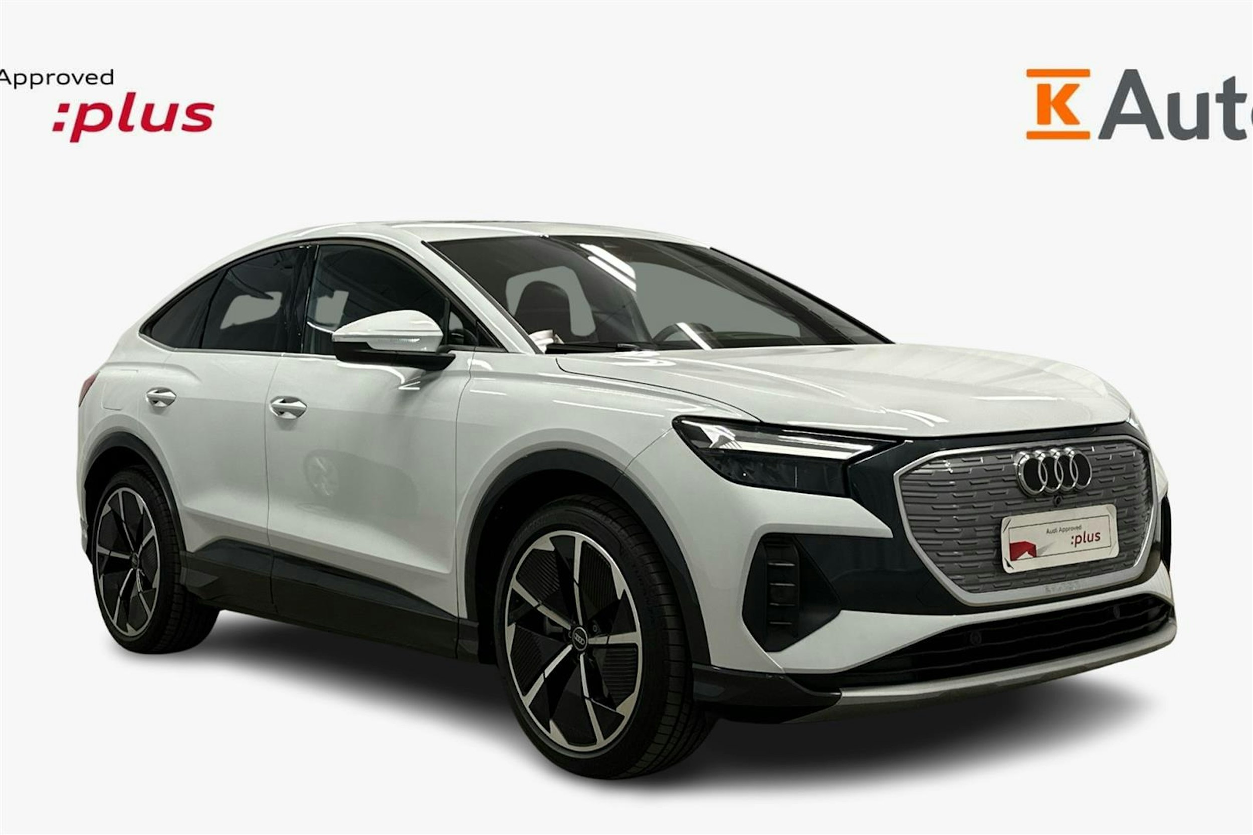 valkoinen Audi Q4 e-tron 2023 kuva 1.