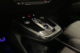 valkoinen Audi Q4 e-tron 2023 kuva 23.