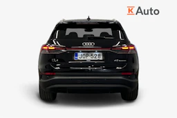 musta Audi Q4 e-tron 2023 kuva 4.