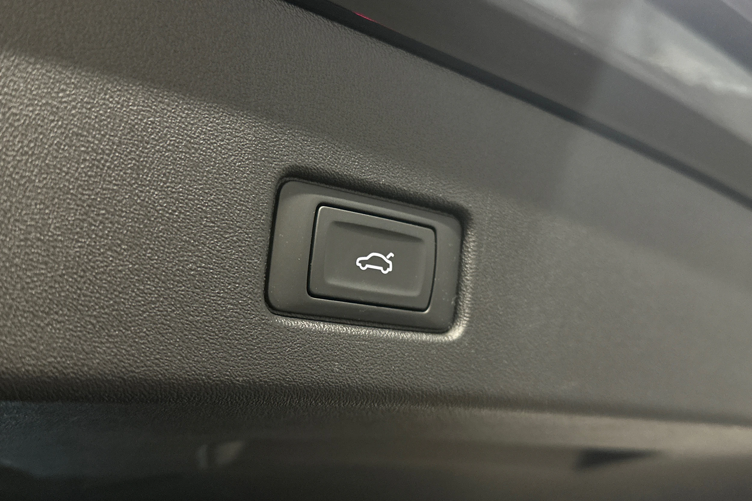 musta Audi Q4 e-tron 2023 kuva 16.