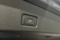 musta Audi Q4 e-tron 2023 kuva 16.