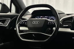 musta Audi Q4 e-tron 2023 kuva 19.