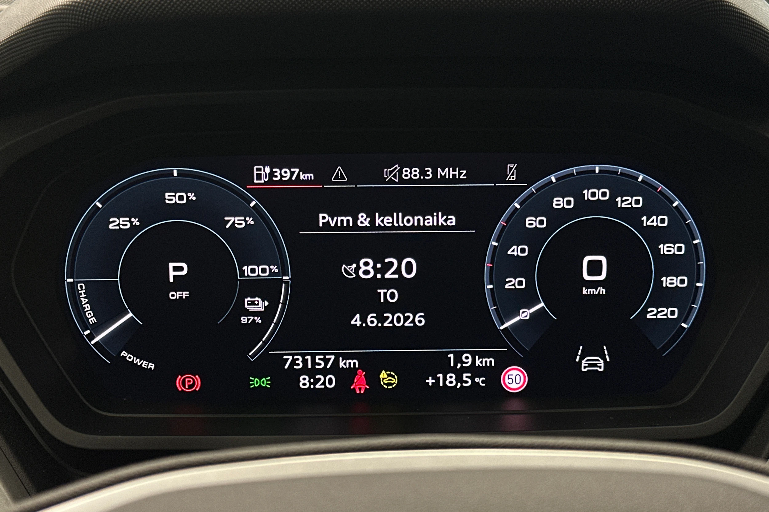 musta Audi Q4 e-tron 2023 kuva 23.