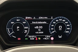 musta Audi Q4 e-tron 2023 kuva 23.