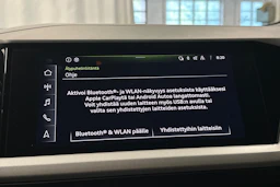musta Audi Q4 e-tron 2023 kuva 24.