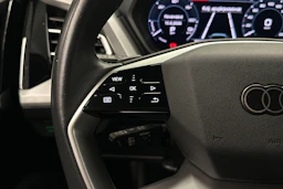 musta Audi Q4 e-tron 2023 kuva 15.