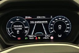 musta Audi Q4 e-tron 2023 kuva 17.