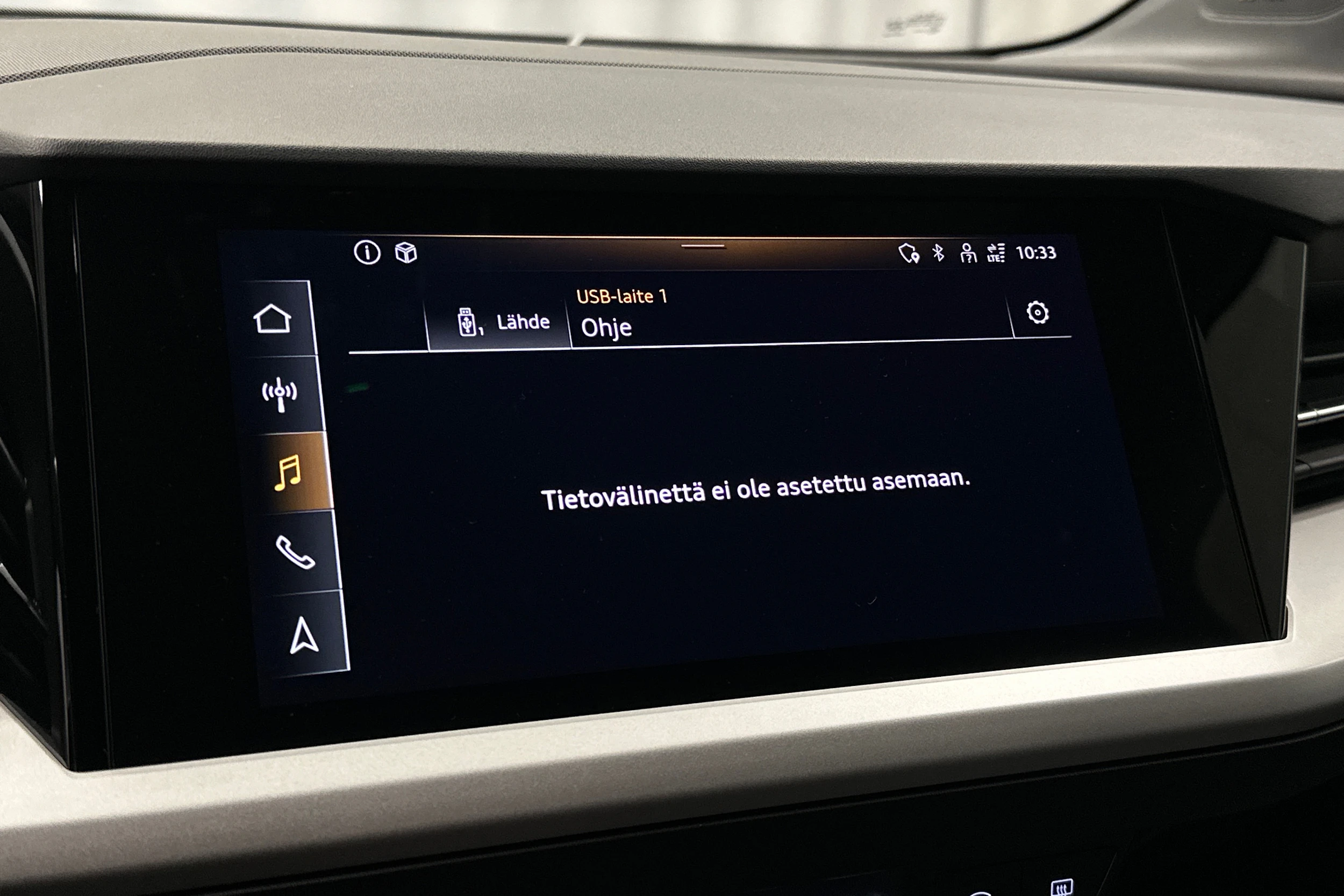 musta Audi Q4 e-tron 2023 kuva 23.
