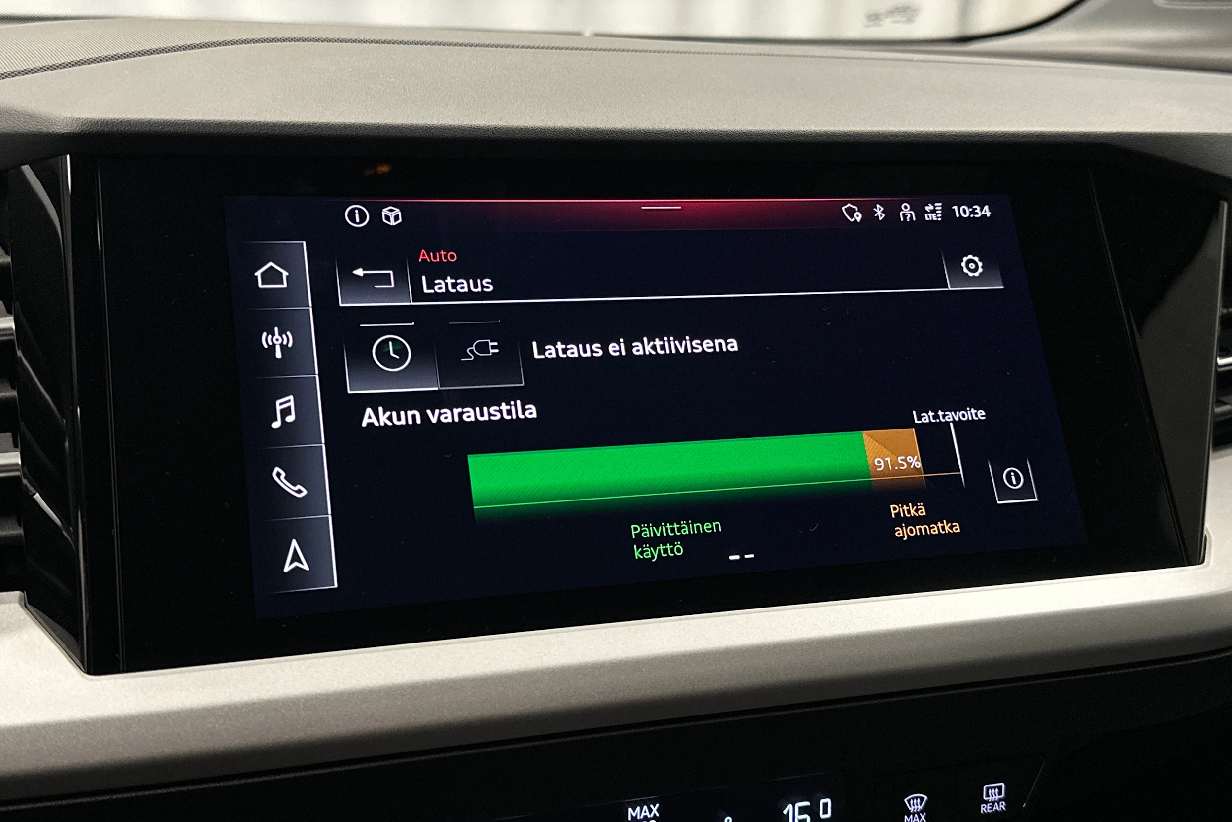 musta Audi Q4 e-tron 2023 kuva 27.