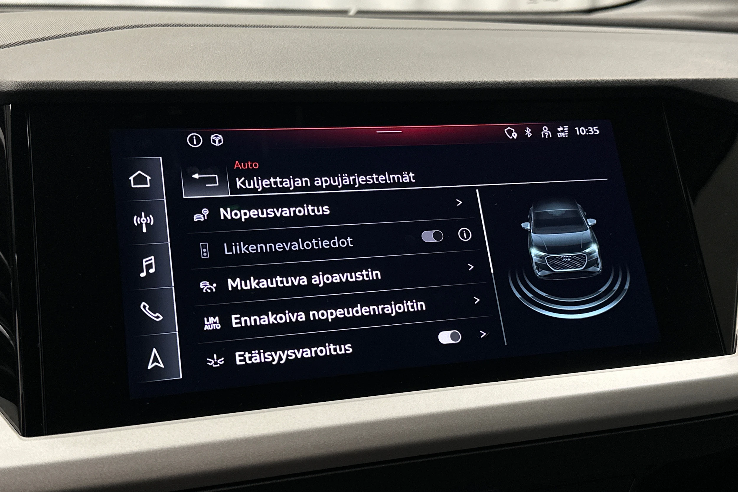 musta Audi Q4 e-tron 2023 kuva 31.
