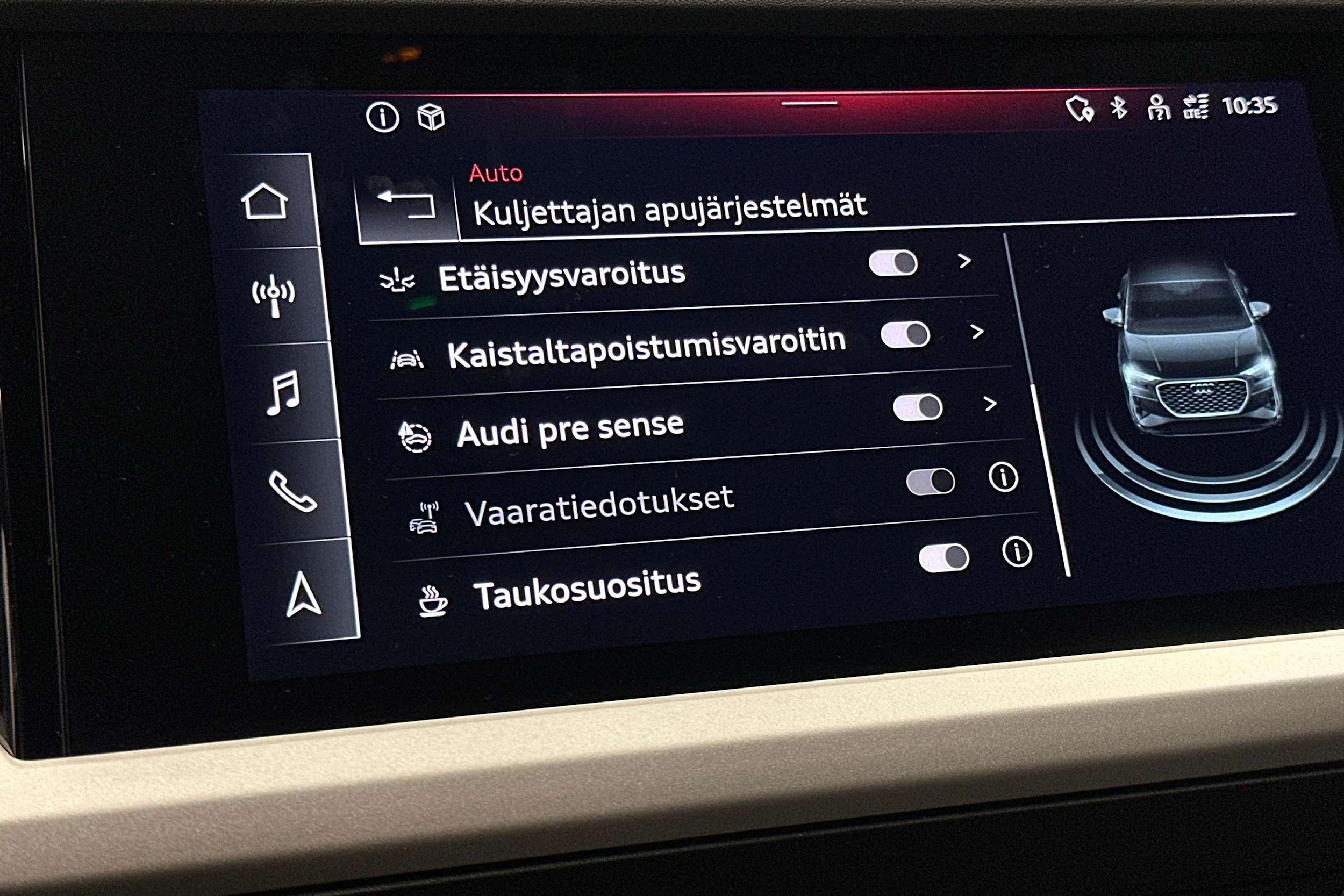 musta Audi Q4 e-tron 2023 kuva 32.