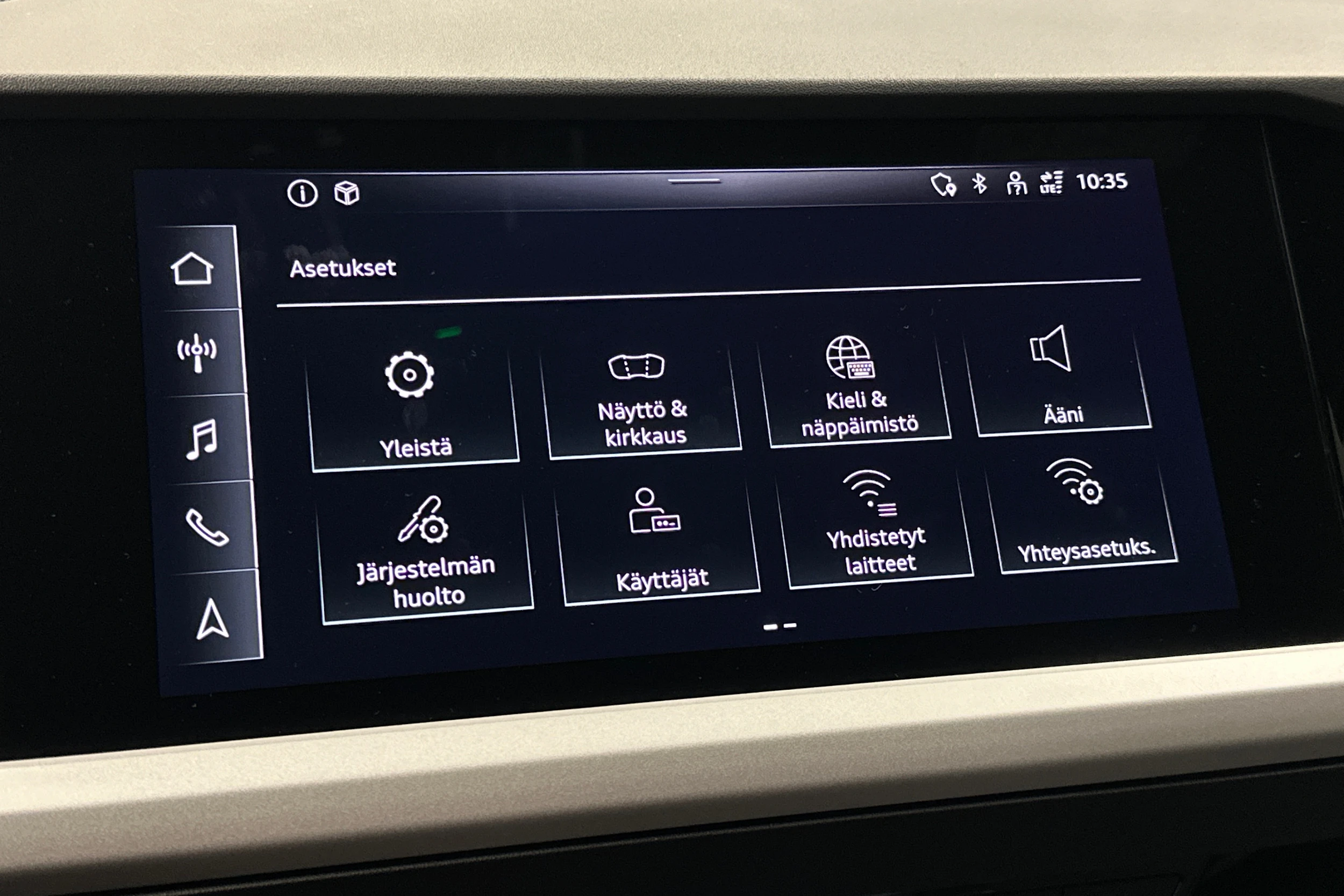 musta Audi Q4 e-tron 2023 kuva 33.