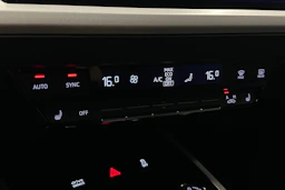 musta Audi Q4 e-tron 2023 kuva 35.