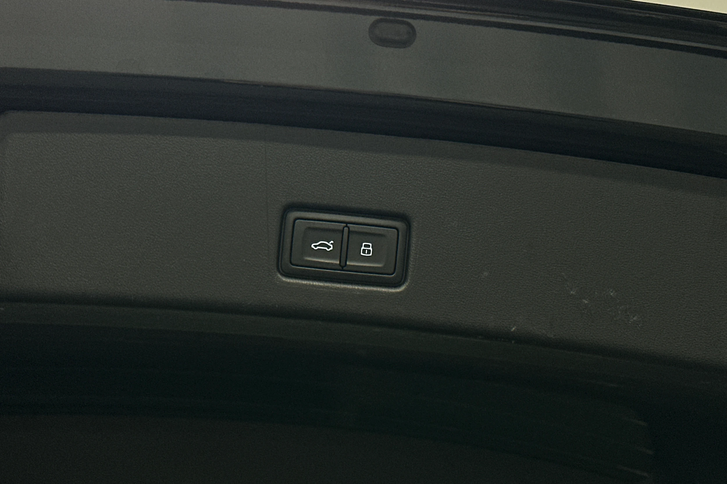 musta Audi Q4 e-tron 2023 kuva 39.