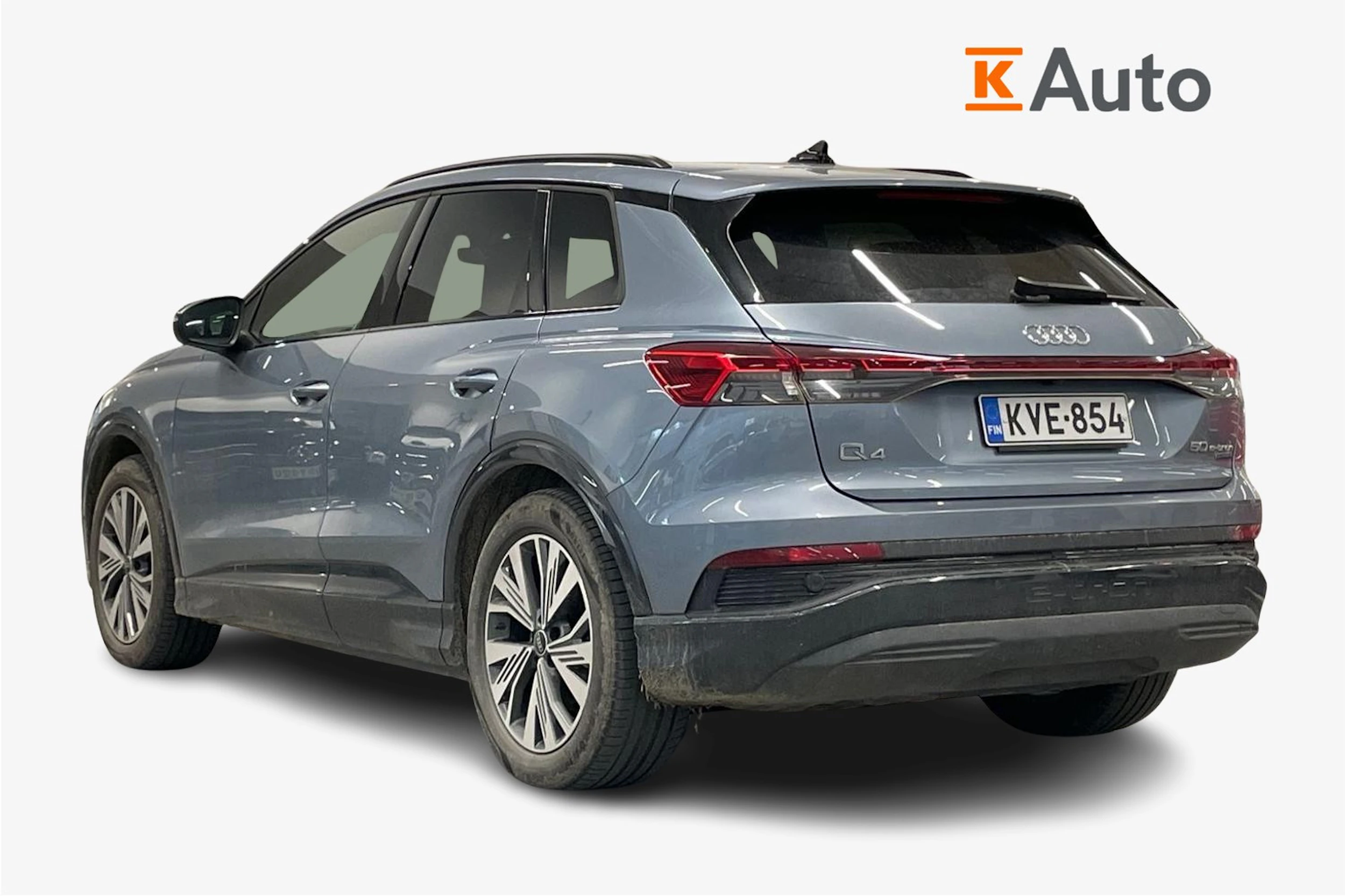 Sininen Audi Q4 e-tron 2023 kuva 2.
