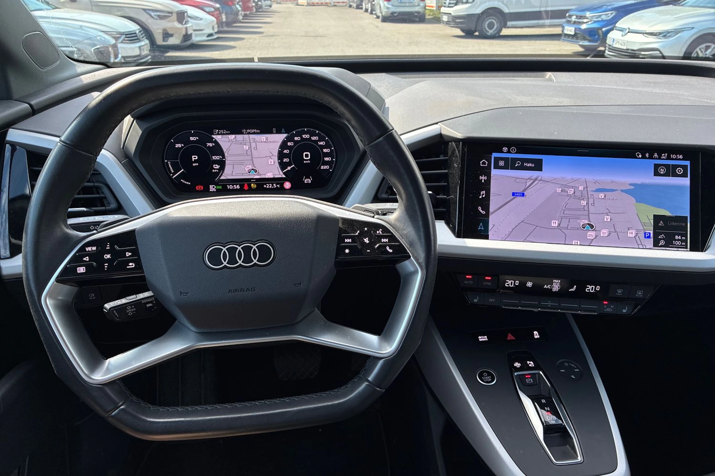 harmaa Audi Q4 e-tron 2023 kuva 4.