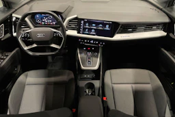 harmaa Audi Q4 e-tron 2023 kuva 7.