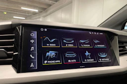 harmaa Audi Q4 e-tron 2023 kuva 14.