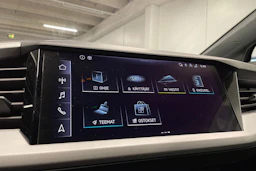 harmaa Audi Q4 e-tron 2023 kuva 15.