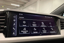 harmaa Audi Q4 e-tron 2023 kuva 16.