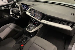 harmaa Audi Q4 e-tron 2023 kuva 30.