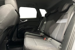 harmaa Audi Q4 e-tron 2023 kuva 10.