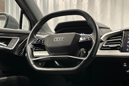 harmaa Audi Q4 e-tron 2023 kuva 18.