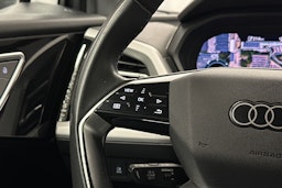 harmaa Audi Q4 e-tron 2023 kuva 19.