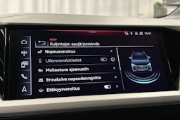 harmaa Audi Q4 e-tron 2023 kuva 26.