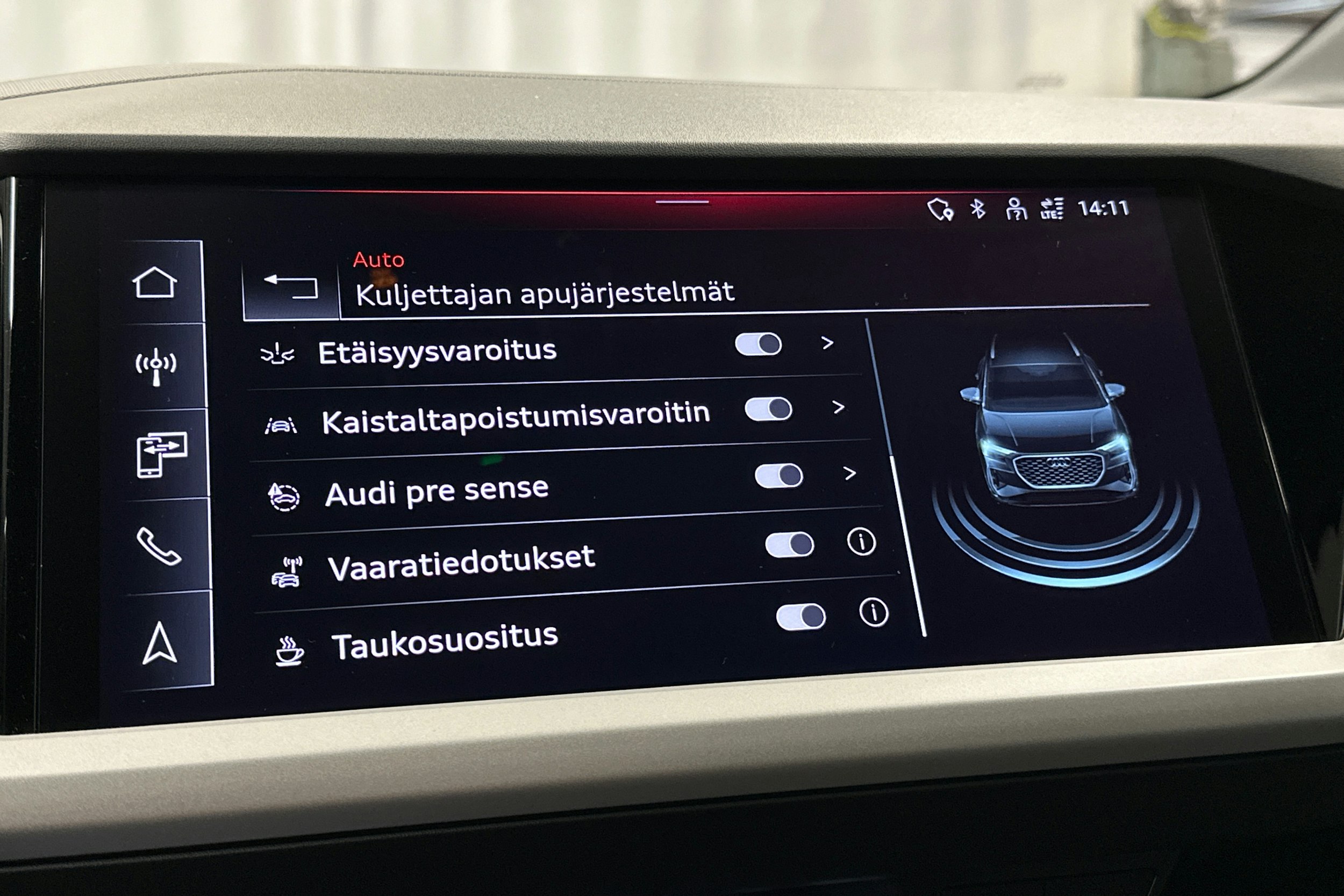 harmaa Audi Q4 e-tron 2023 kuva 27.