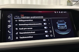 harmaa Audi Q4 e-tron 2023 kuva 27.