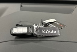 harmaa Audi Q4 e-tron 2023 kuva 32.