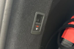 Musta Audi Q4 e-tron 2023 kuva 5.