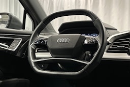 harmaa Audi Q4 e-tron 2023 kuva 18.