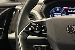 harmaa Audi Q4 e-tron 2023 kuva 19.