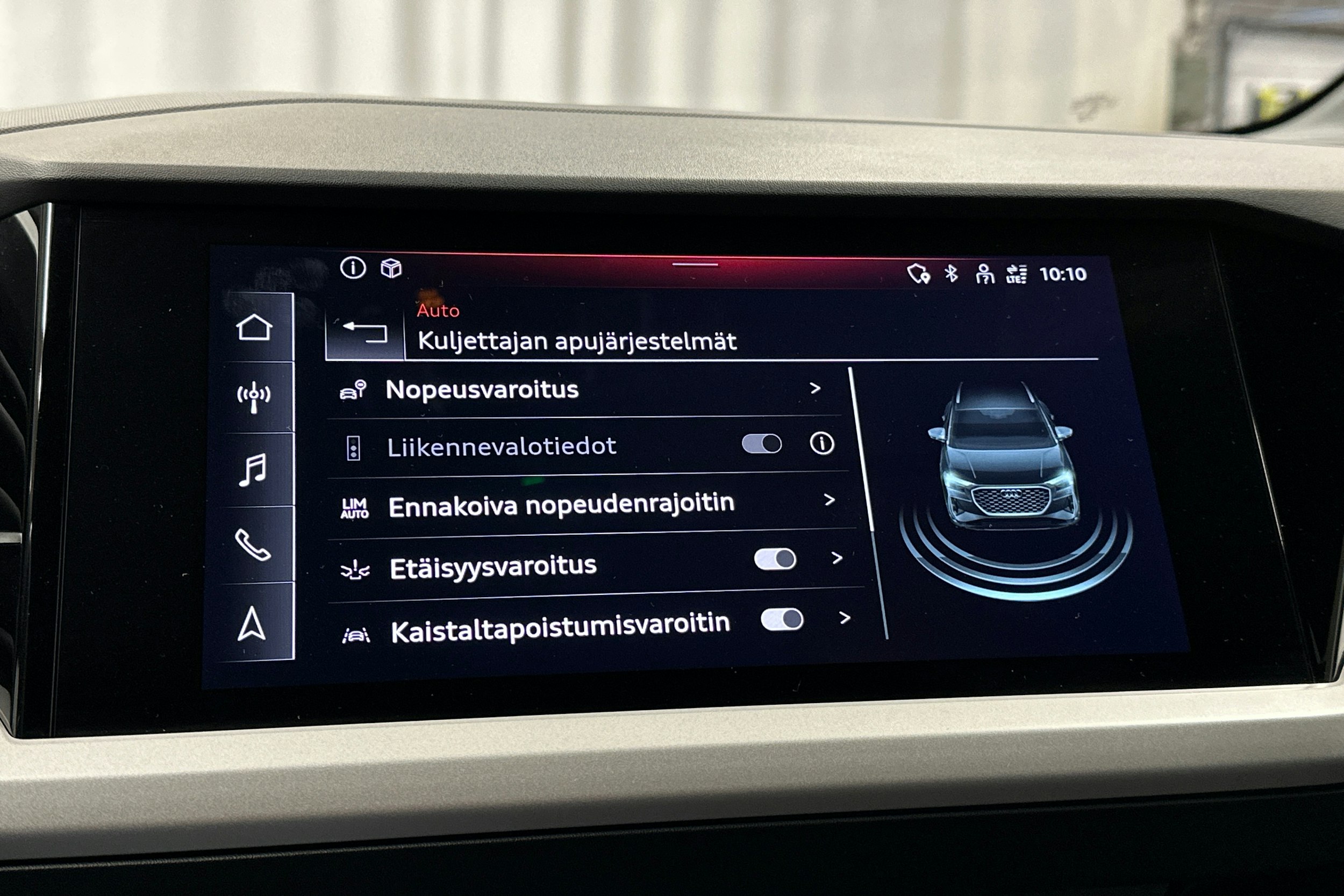 harmaa Audi Q4 e-tron 2023 kuva 25.