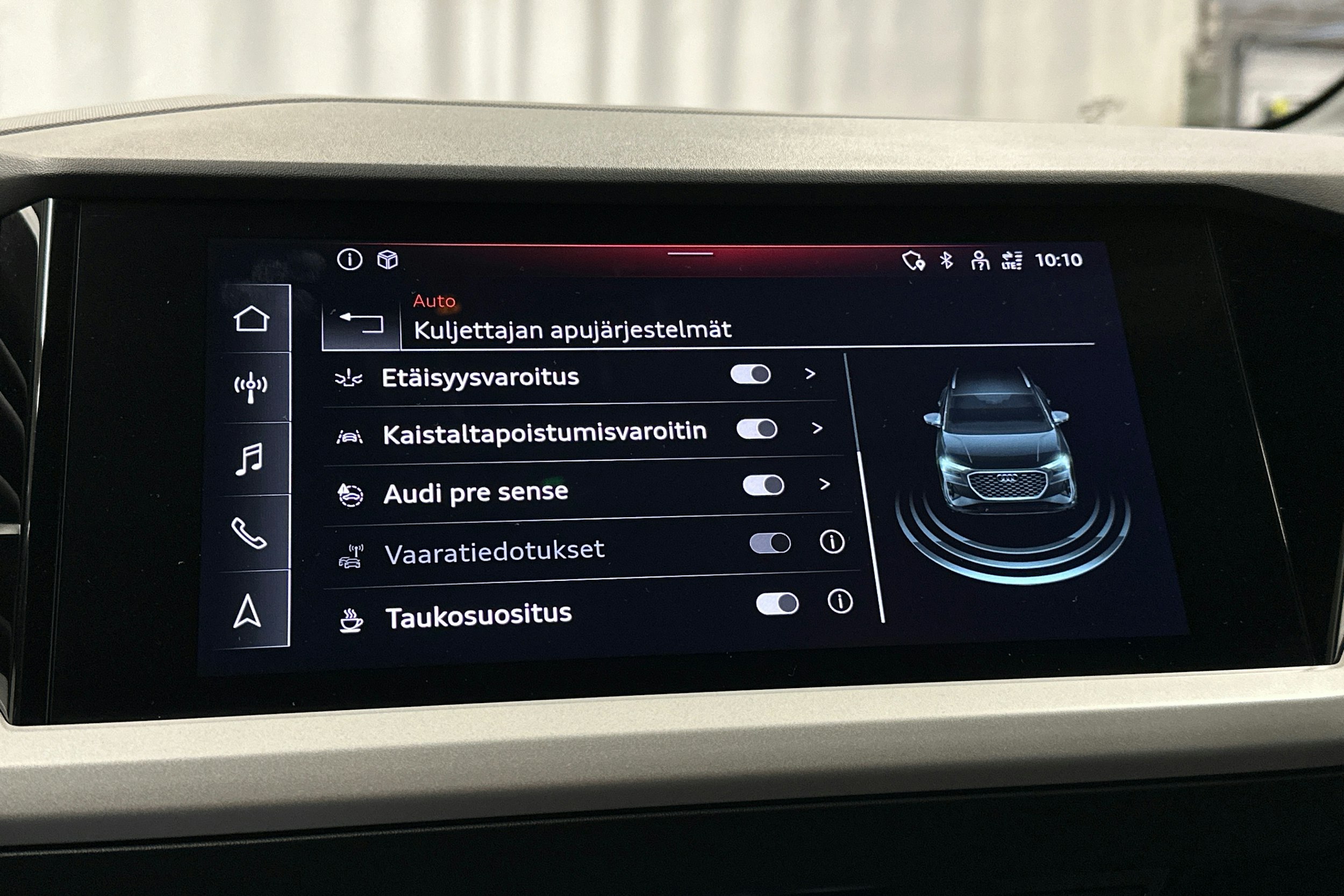 harmaa Audi Q4 e-tron 2023 kuva 26.