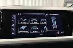 harmaa Audi Q4 e-tron 2023 kuva 27.