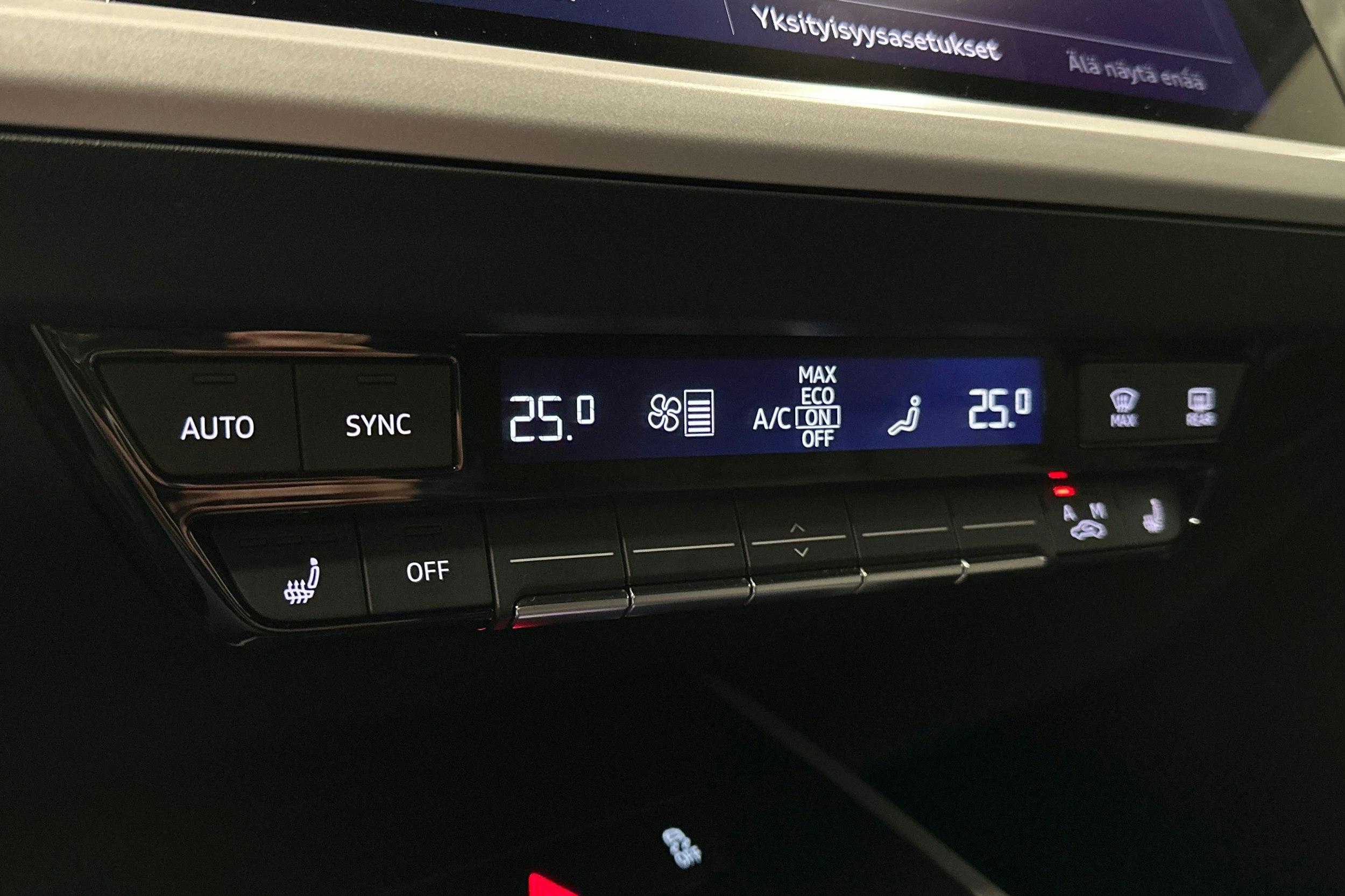 harmaa Audi Q4 e-tron 2023 kuva 28.