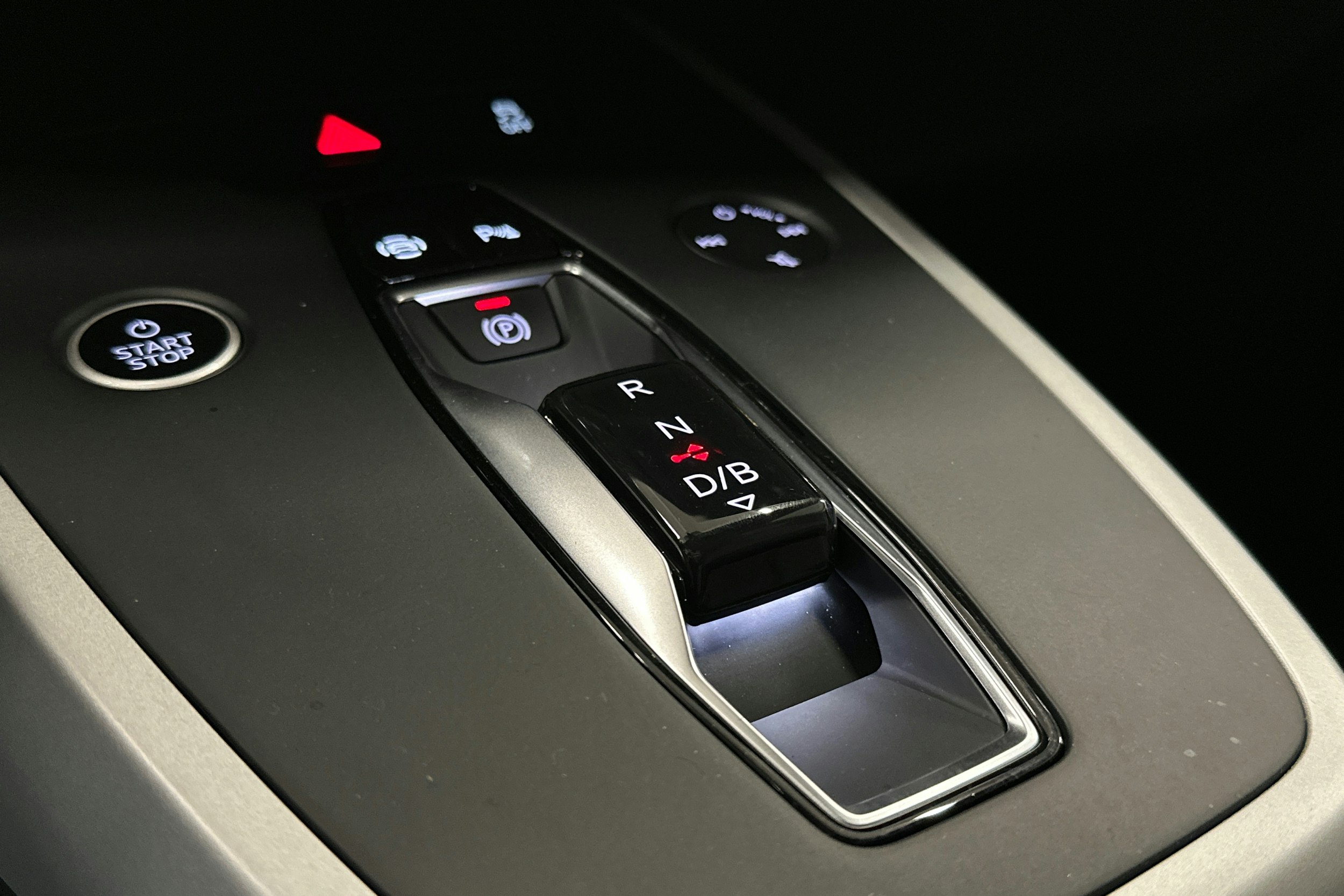 harmaa Audi Q4 e-tron 2023 kuva 29.