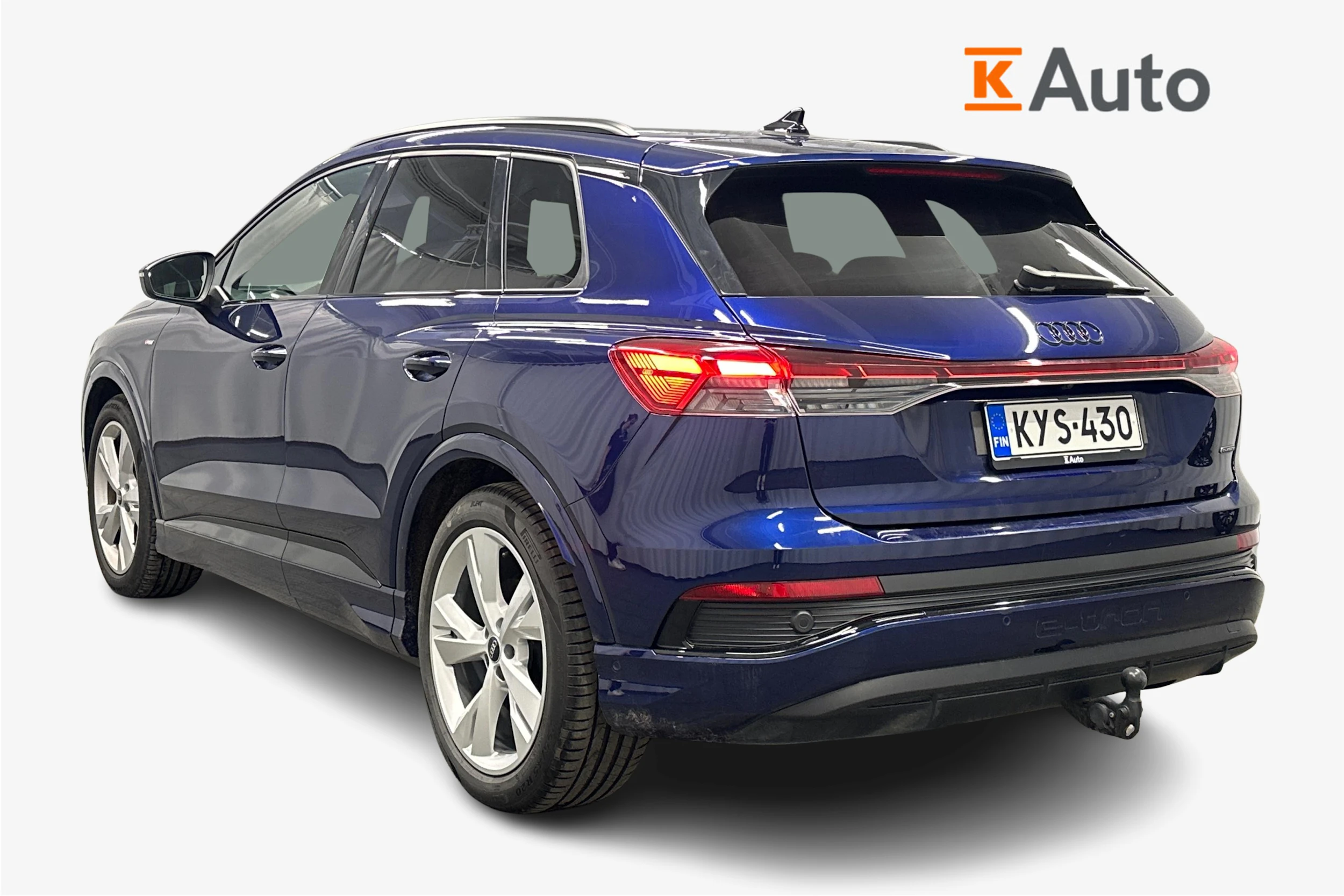 sininen Audi Q4 e-tron 2023 kuva 2.