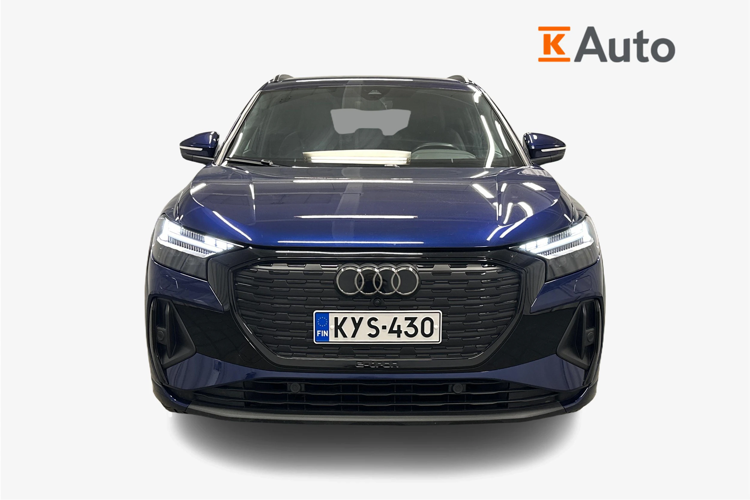 sininen Audi Q4 e-tron 2023 kuva 4.